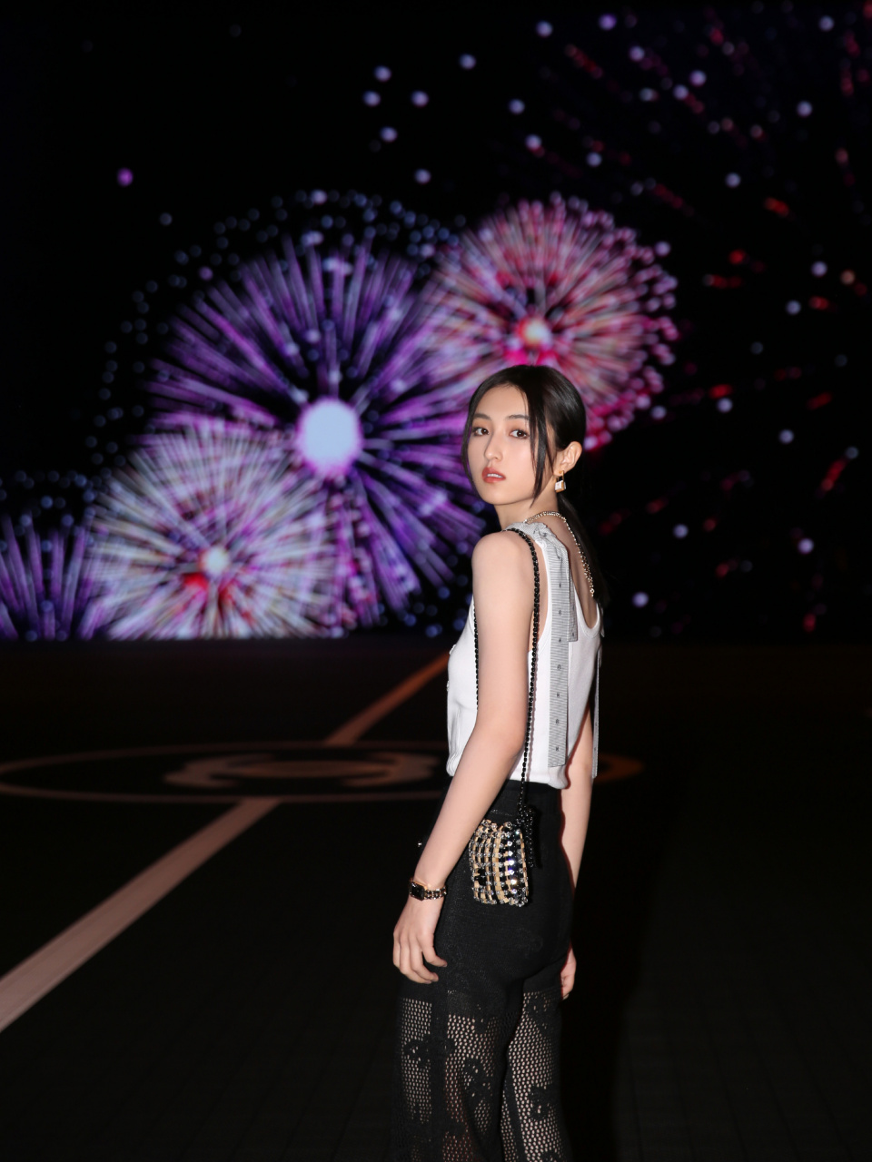 张子枫采访花絮,静谧柔美,如同夜晚的星辰.