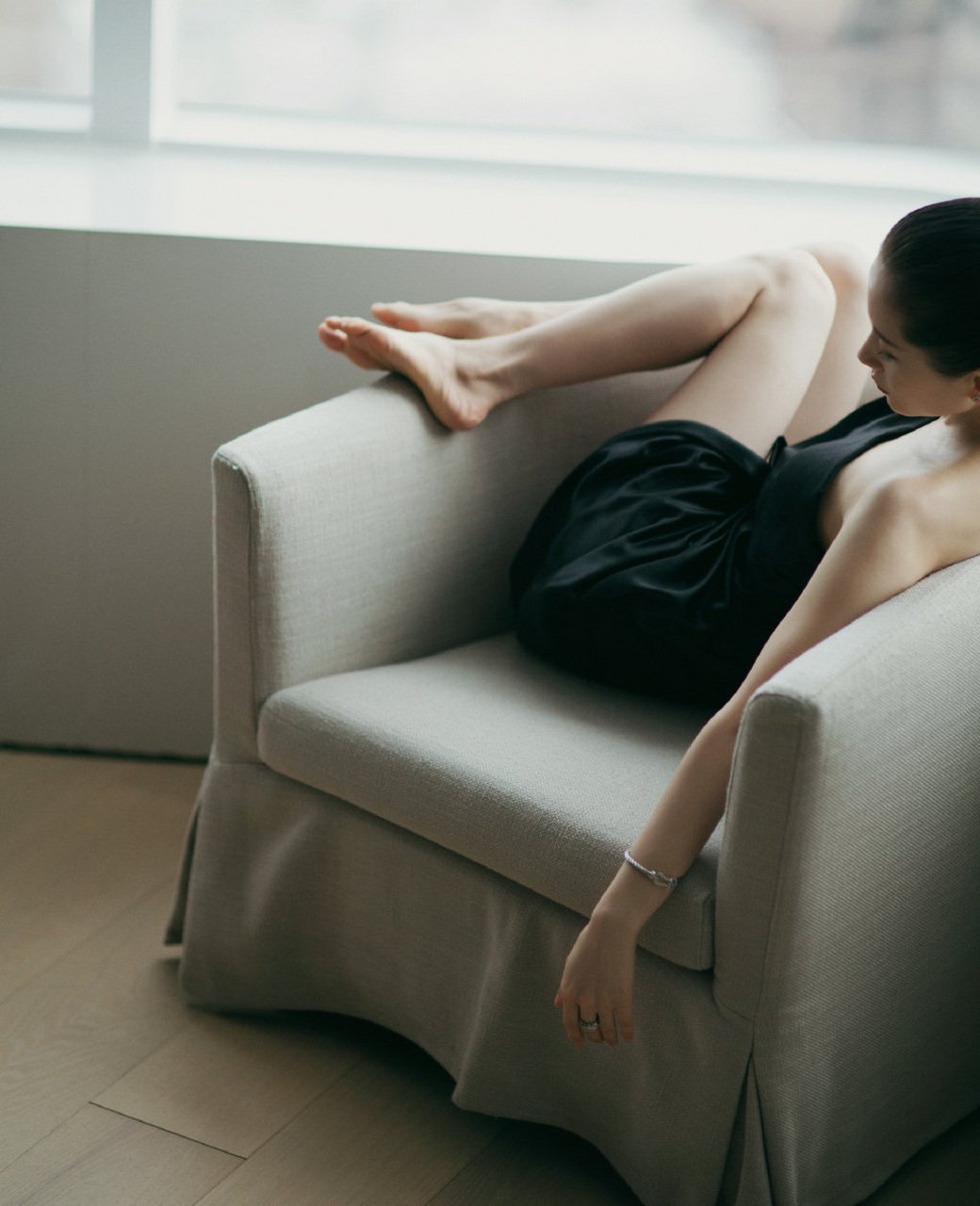 王子文好身材美腿图集,如同夏日的阳光,温暖自然.