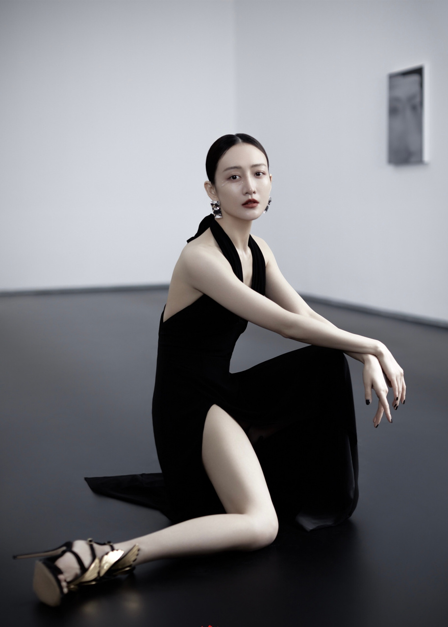 王鸥美腿写真精选,如同夏日的阳光,温暖动人.