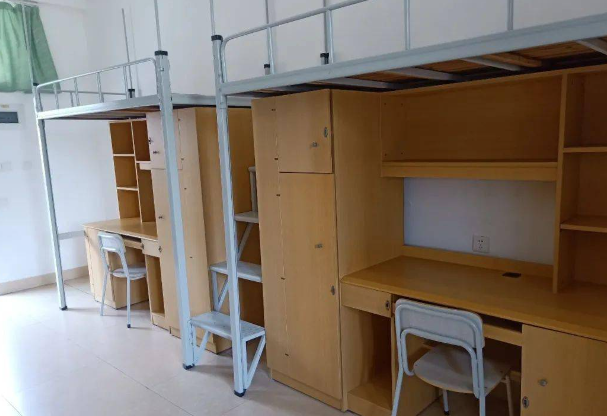 厦门理工学院宿舍怎么样?是上床下桌吗?