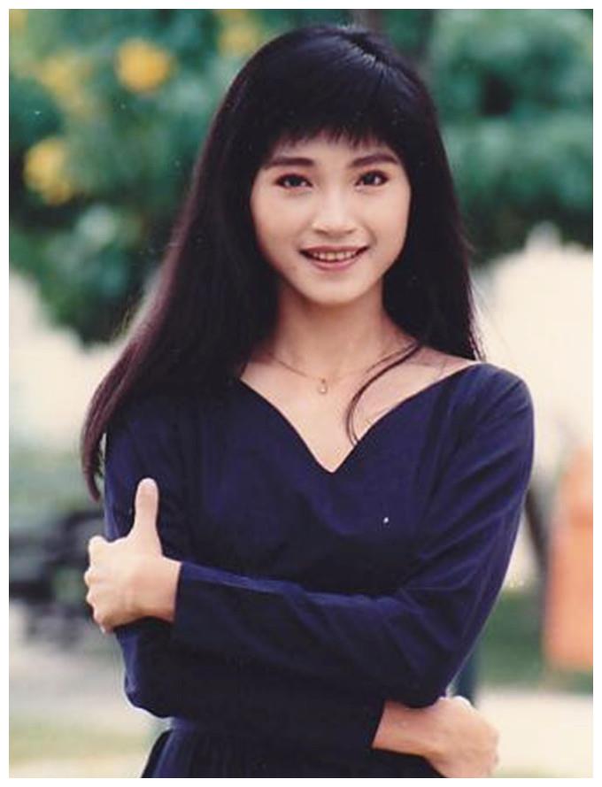 回顾:56岁仍是单身一辈子没谈过恋爱,方季惟称我不遗憾也不寂寞