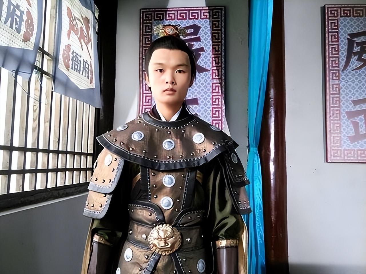 回顾湖南穷小伙吴永宁,为挣钱给母亲治病,攀爬高楼拍摄视频坠亡