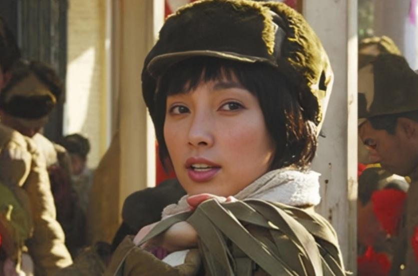 李冰冰,坐拥亿万身家,51岁仍未结婚生育,婚姻大事让父母发愁