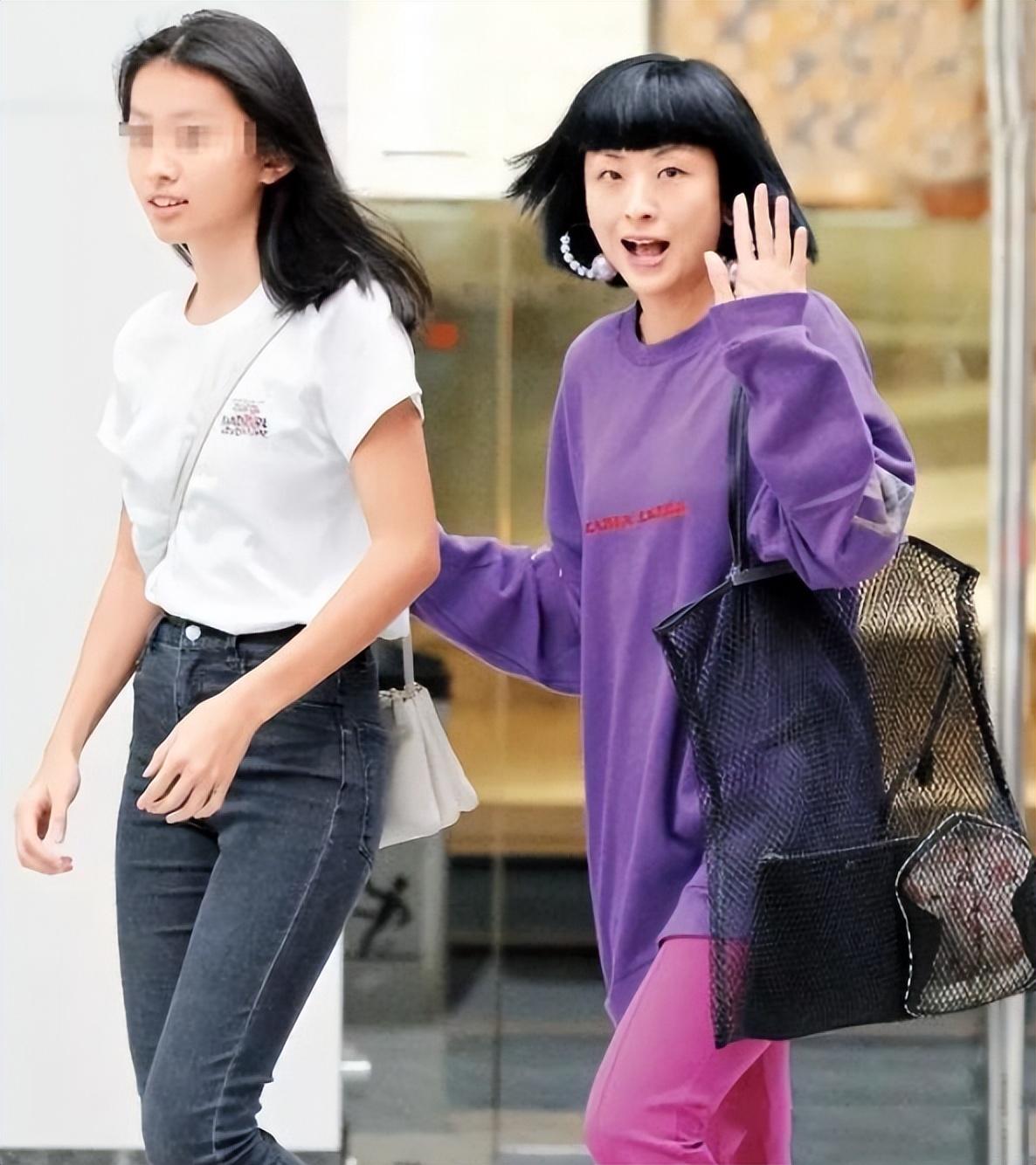 2004年陈奕辰和徐濠萦的女儿出生,陈奕迅因此十分重视家庭和徐濠萦