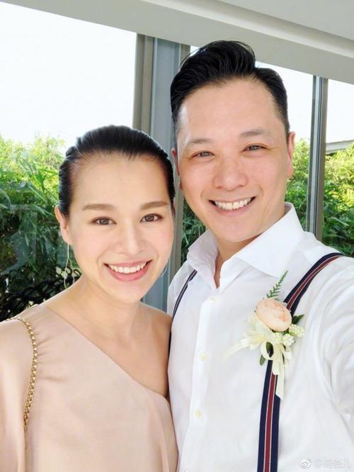回顾胡杏儿:与黄宗泽相恋8年,却嫁给了李乘德,5年生了三个孩子