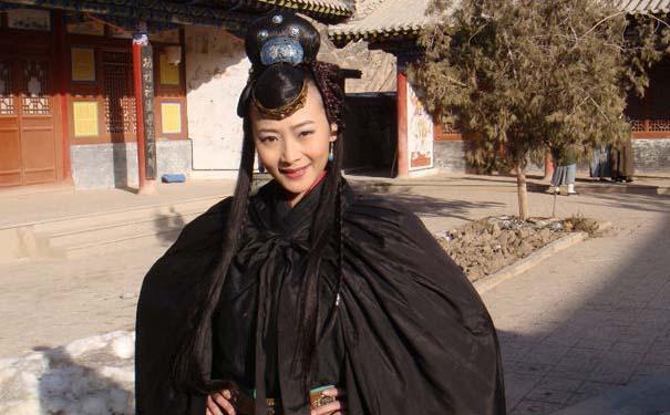 回顾曲栅栅:嫁"落魄"黄海波因《狂飙》走红,养夫8年无怨无悔