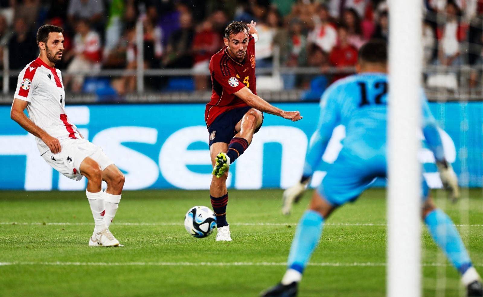 荷兰临阵折损大将!巴萨7千万中场宣布无缘欧洲杯,3大王牌全伤了