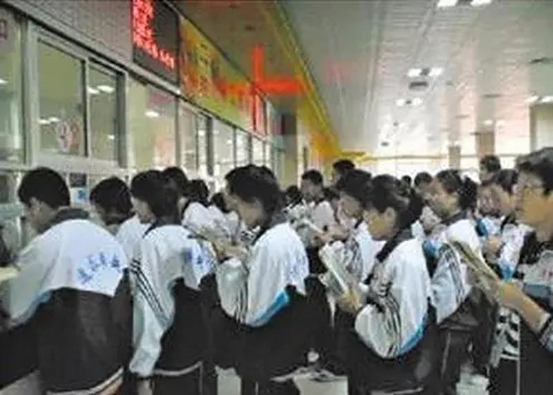 11年前,高喊多考一分,干掉千人的衡水中学班长,现在有何成就?