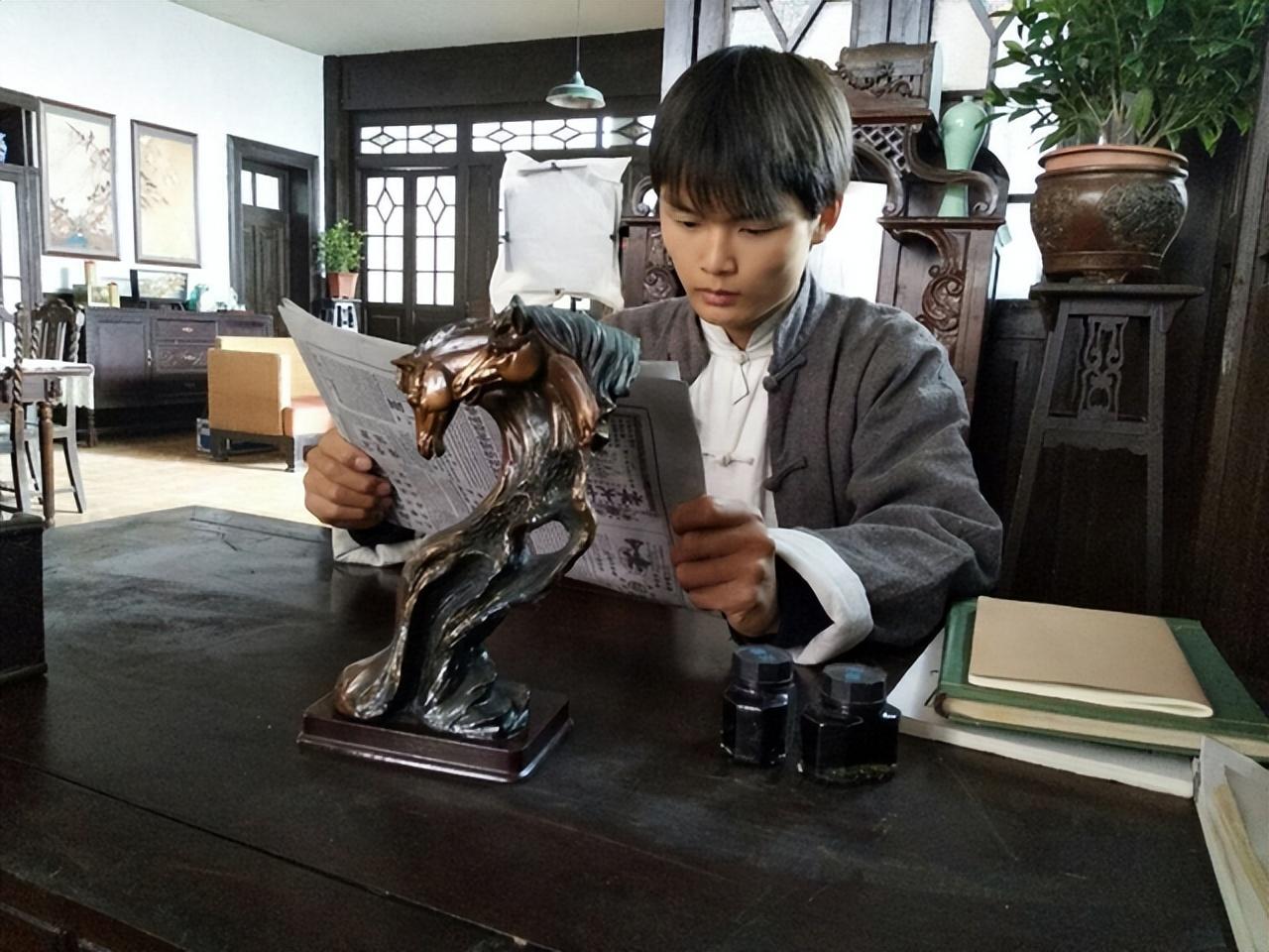 回顾湖南穷小伙吴永宁,为挣钱给母亲治病,攀爬高楼拍摄视频坠亡