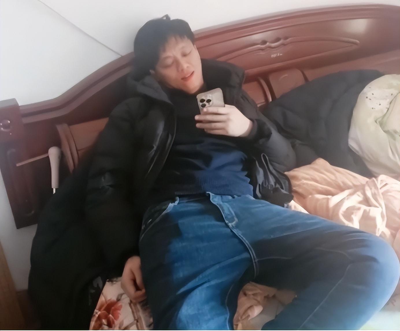 回顾湖南大叔抛妻弃子,被继子打残后求亲儿养老,儿子:死不相见