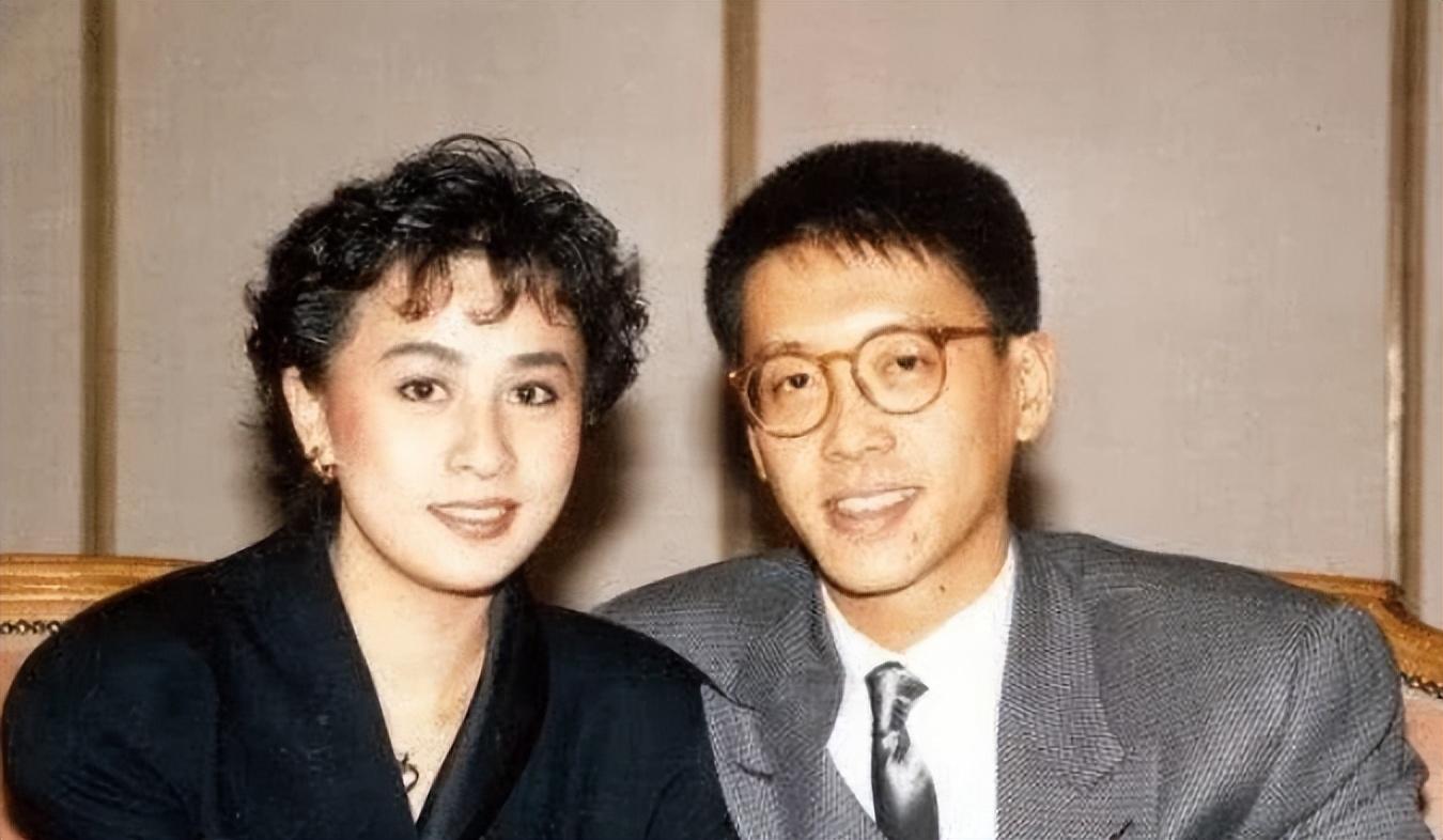 回顾香港富豪:400多亿资产,去世后竟然不留给独子,为啥?