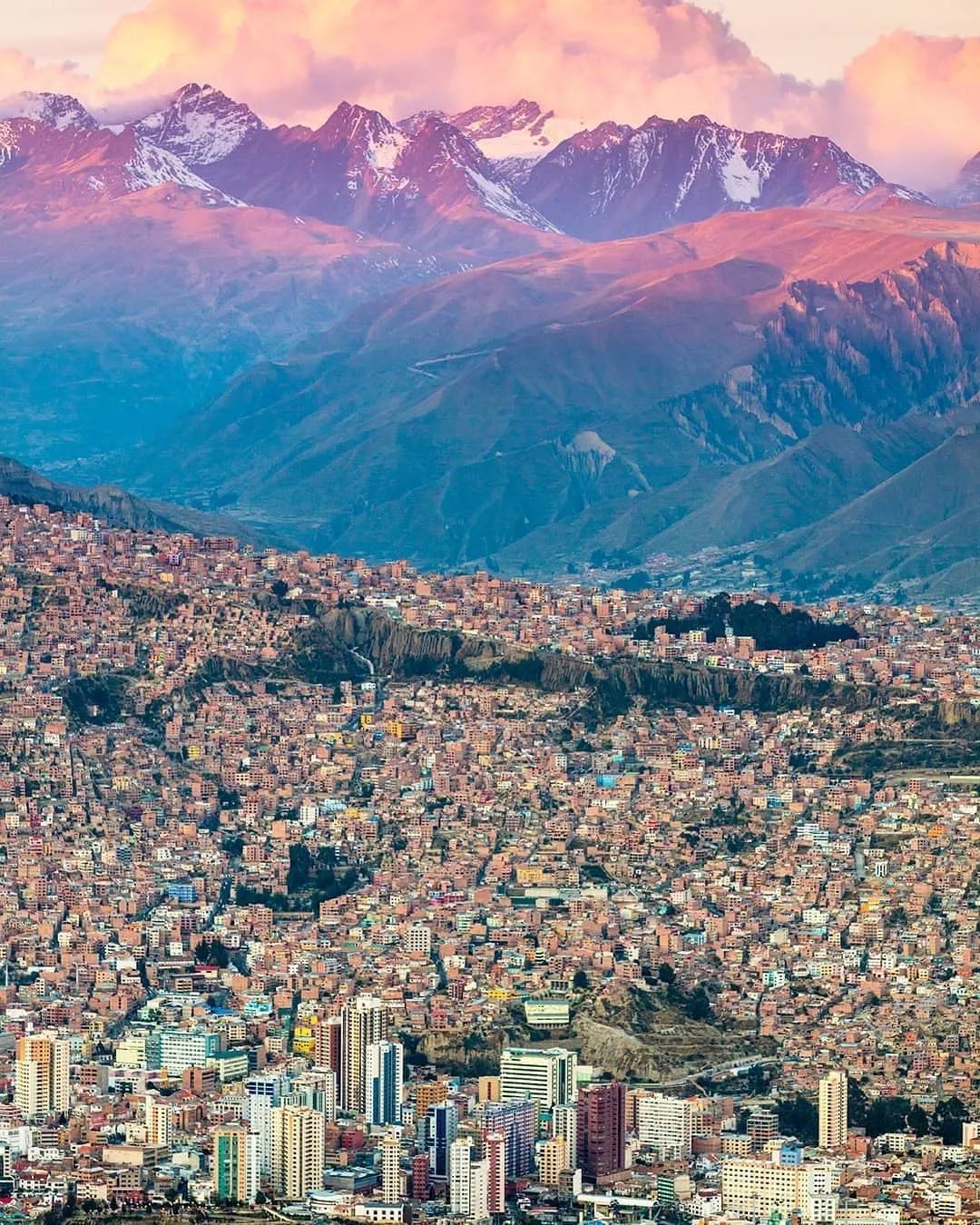 真正的天空之城,探访世界最高首府玻利维亚拉巴斯