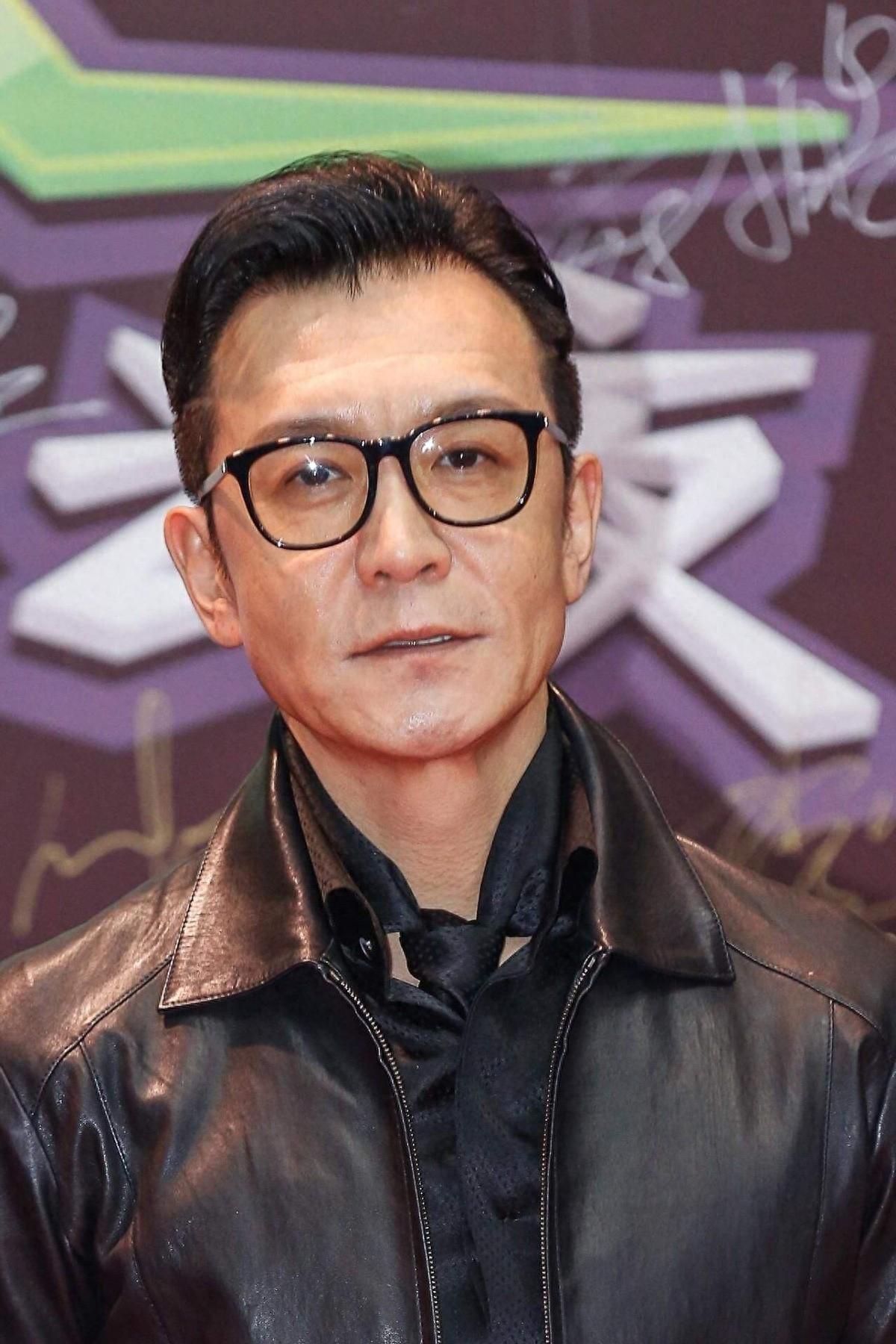回顾李咏病逝,那个坚持不改嫁还做李家儿媳的哈文,现在怎么样了