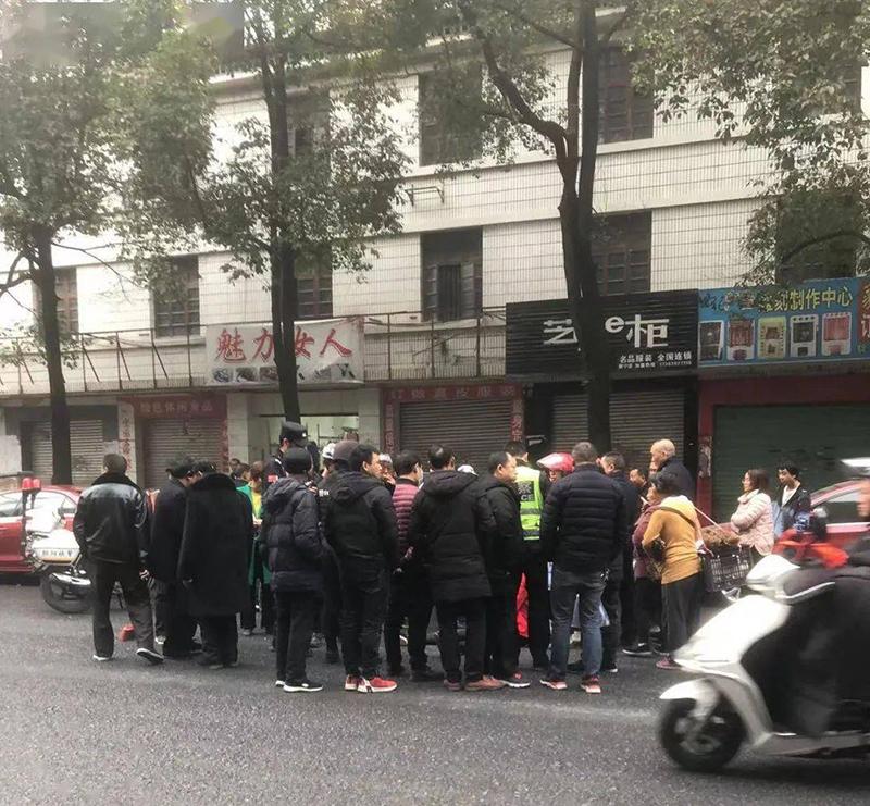 19年上海黑狗咬人后离奇失踪,主人表情诡异,警方调查发现不简单