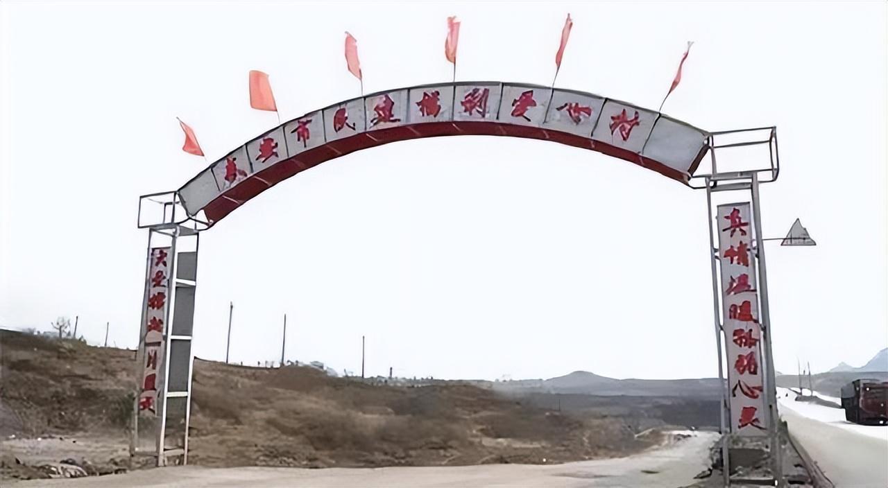 2006年,李利娟当选"感动河北"十大人物背后:利用孩子敛财千万