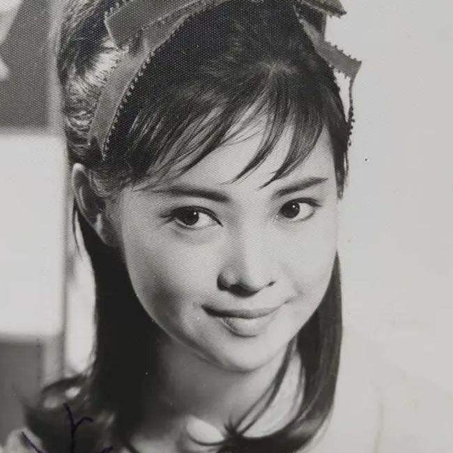 回顾萧芳芳:因林青霞,秦祥林弃她而去,斩断情丝她遇到一生所爱