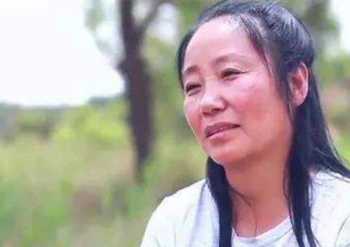 2006年,李利娟当选"感动河北"十大人物背后:利用孩子敛财千万