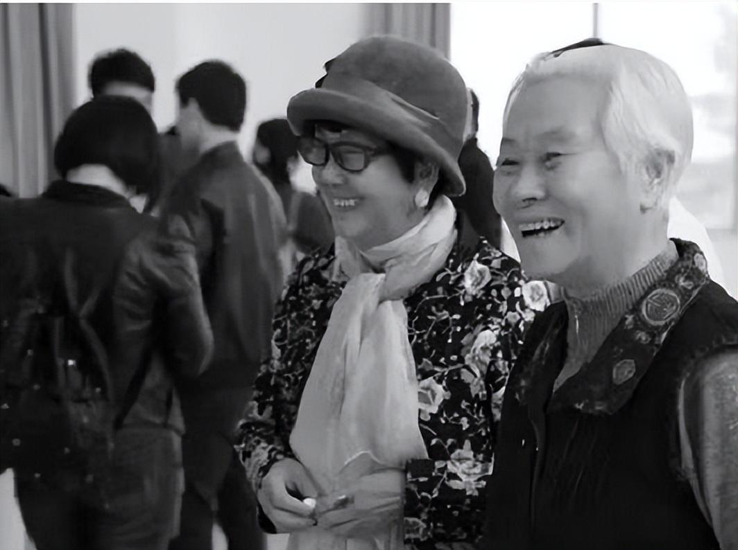 在2003年的时候,已经是古稀之年的吴胜明才终于走出了监狱的大门.