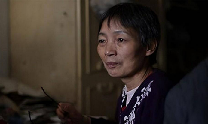 2002年,广东50岁夫妻失独生龙凤胎,10年后无力抚养双双跳楼自杀