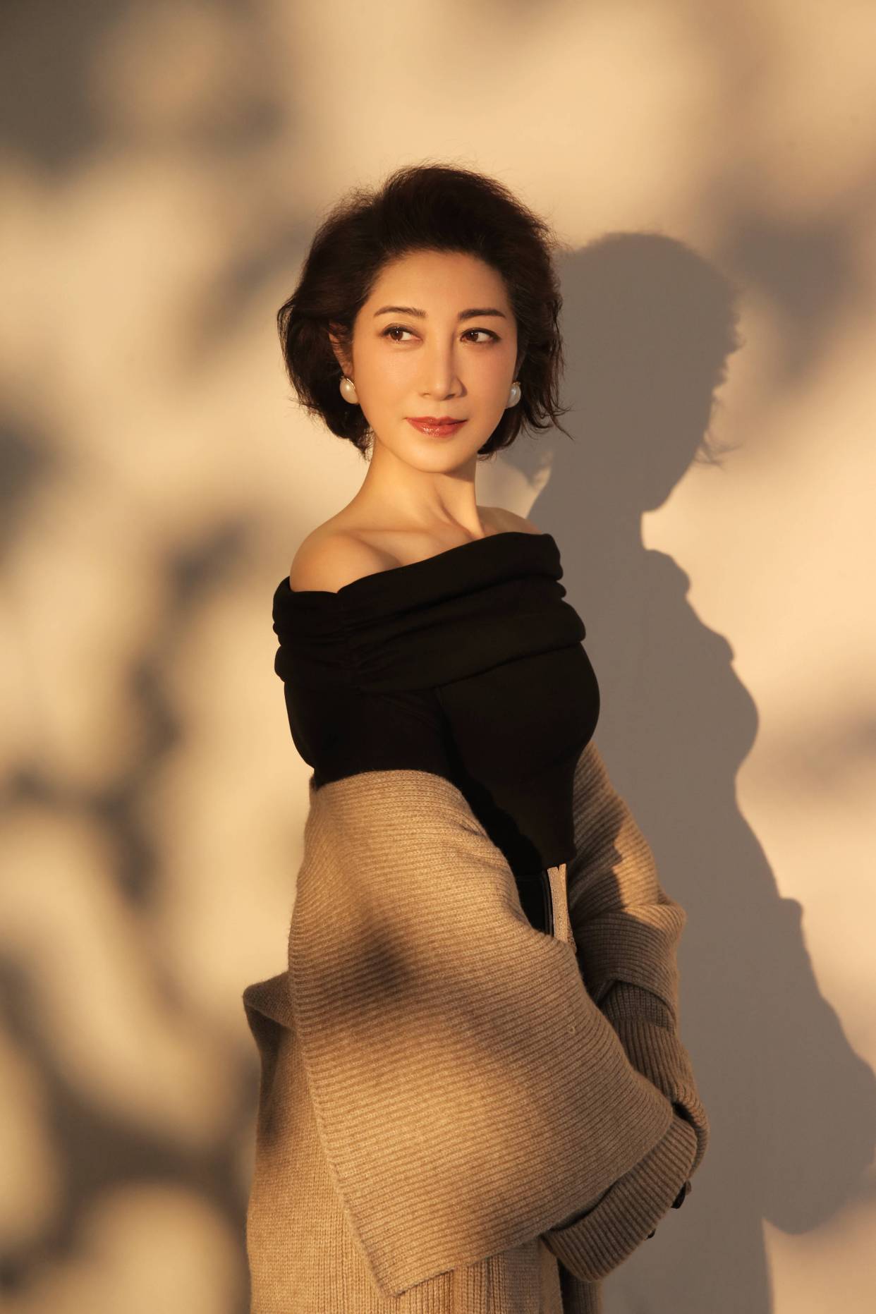 张玉萍索耀楠摄影师 赵俊善据《天悦湾元宇宙》的导演徐铭宏介绍:"微