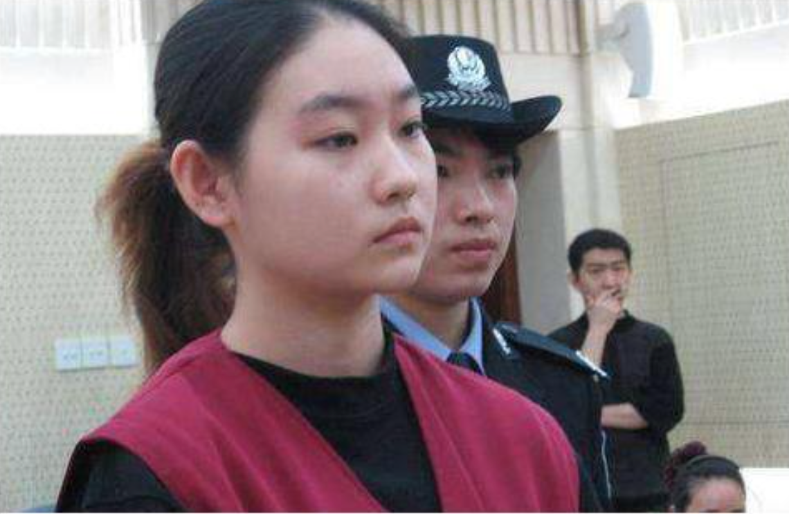 回顾冯巩:与初恋妻子爱40年生一子,连续33次上春晚全是她的功劳