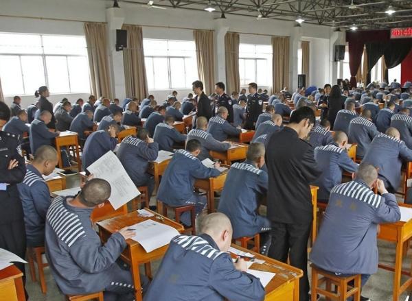 监狱生活,这个话题一提起,总是令人心生敬畏