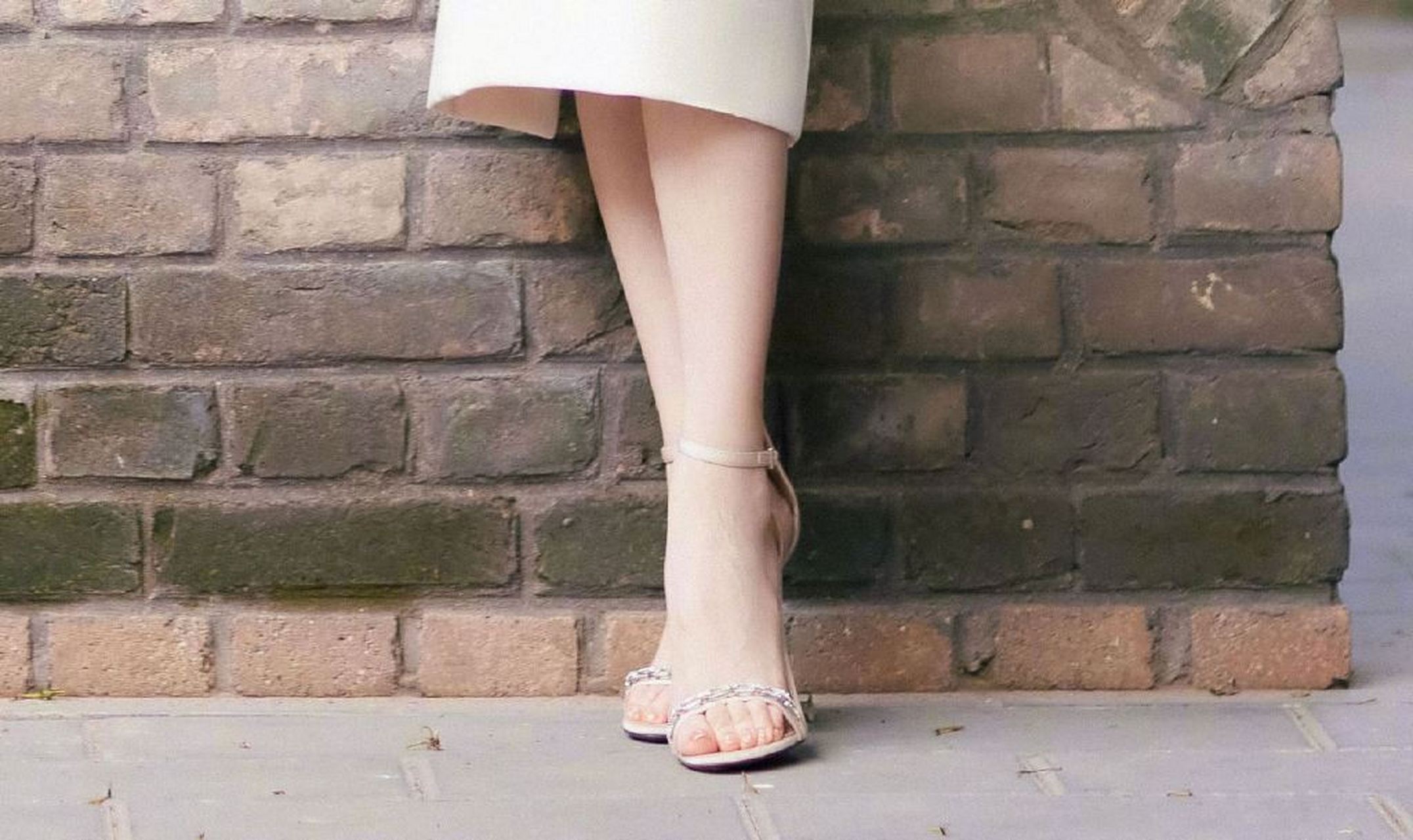 毛晓彤的高跟鞋美足造型合集,宛如一场视觉盛宴,展现出她无与伦比的