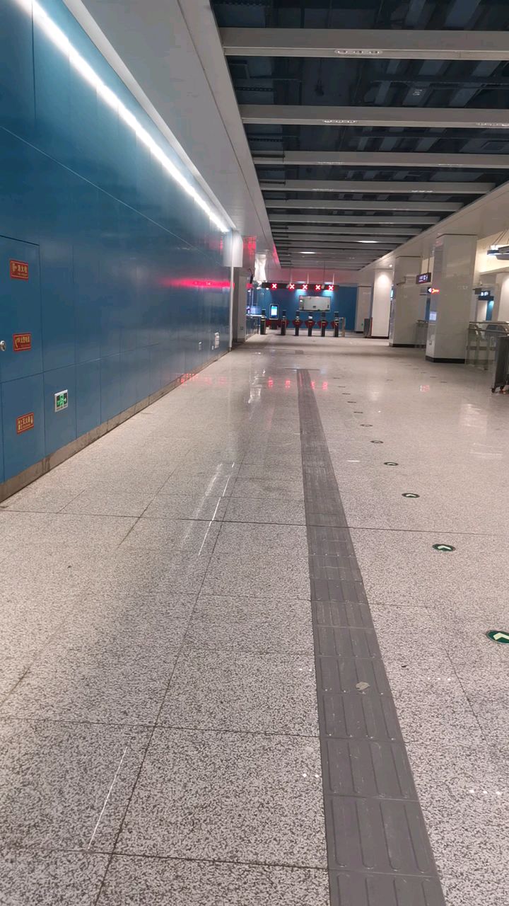 北京地铁12号线高家园站准备就绪