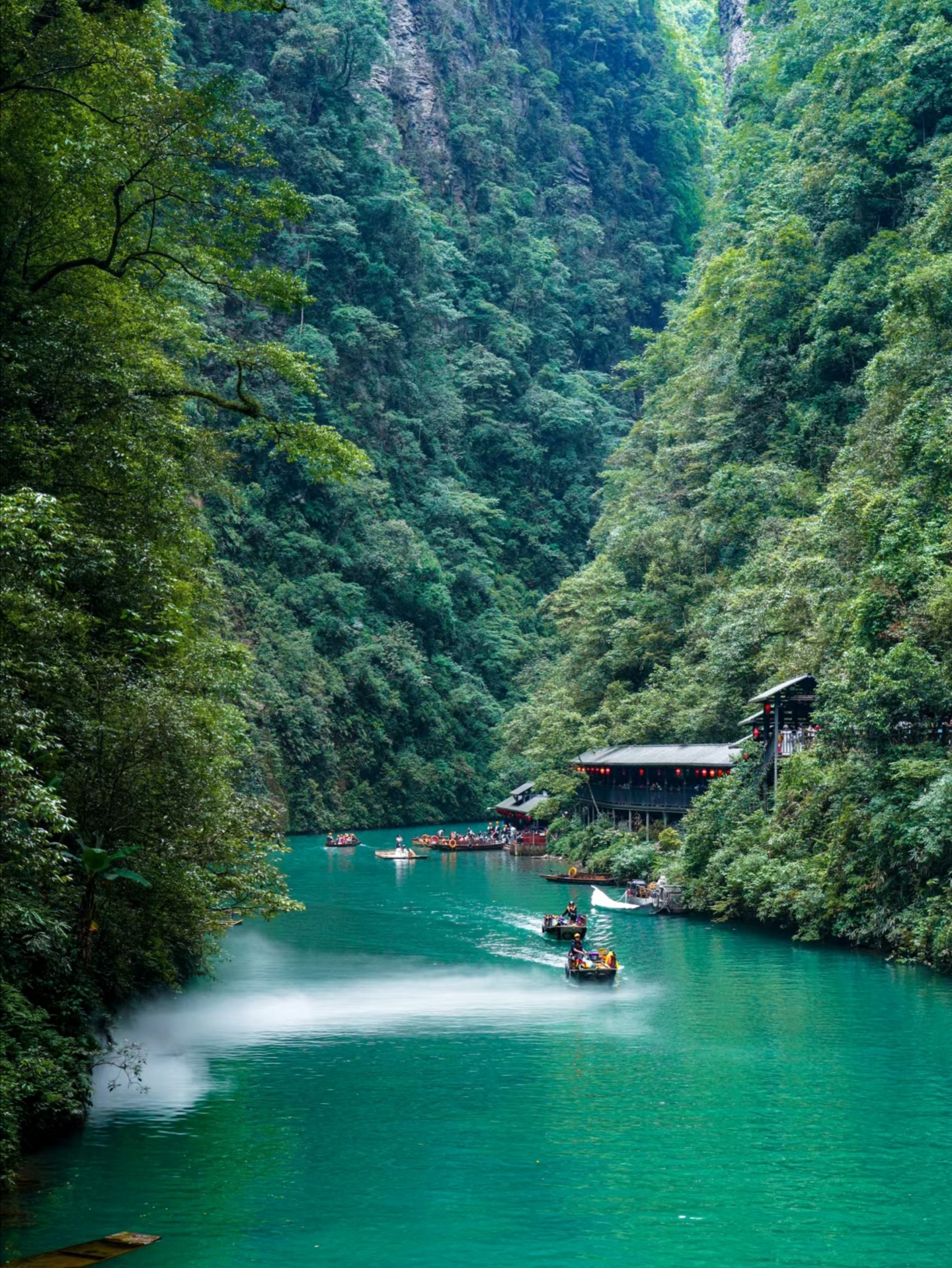 鹤峰屏山峡谷照片图片