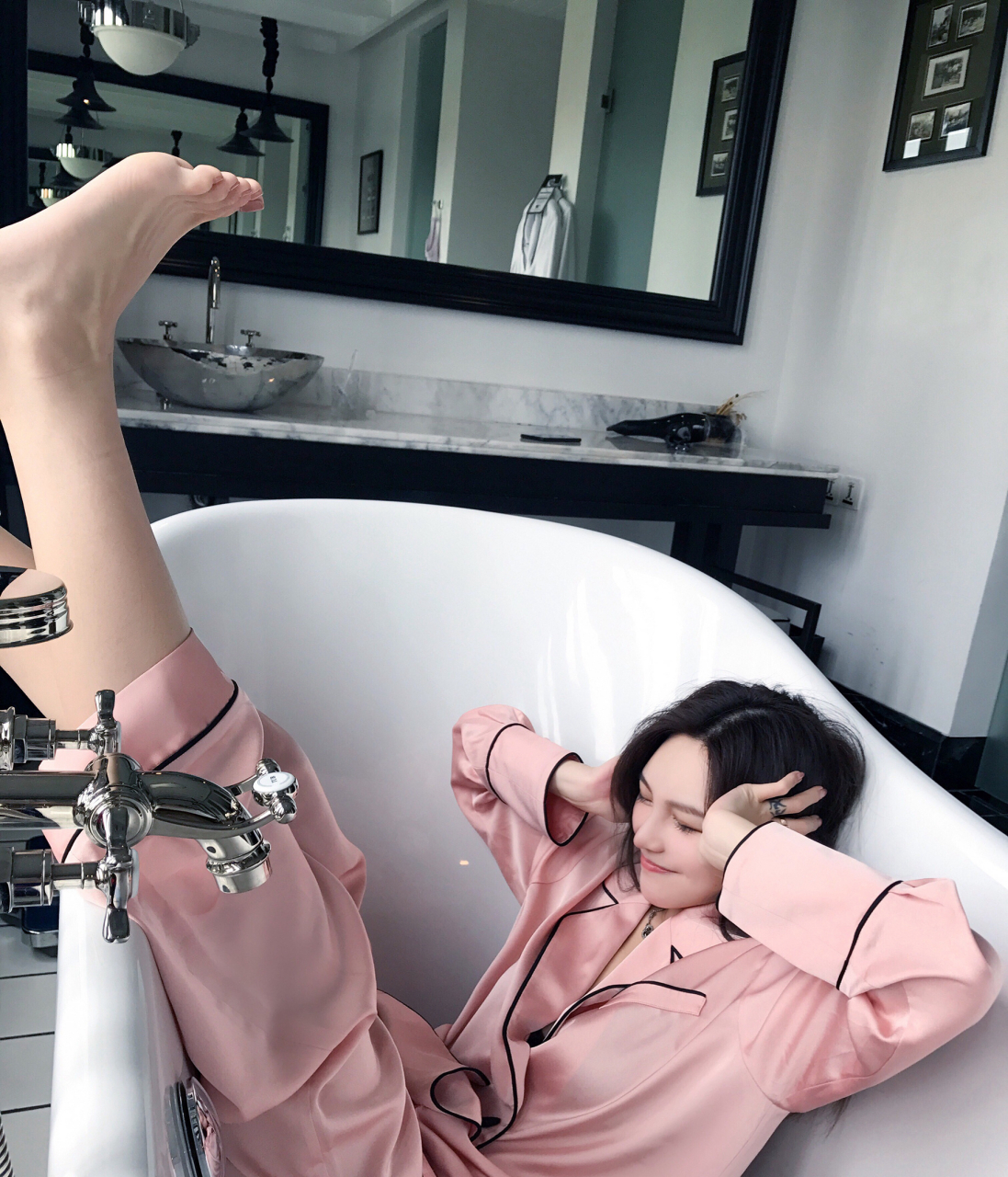 周扬青生活照,身材惊艳.