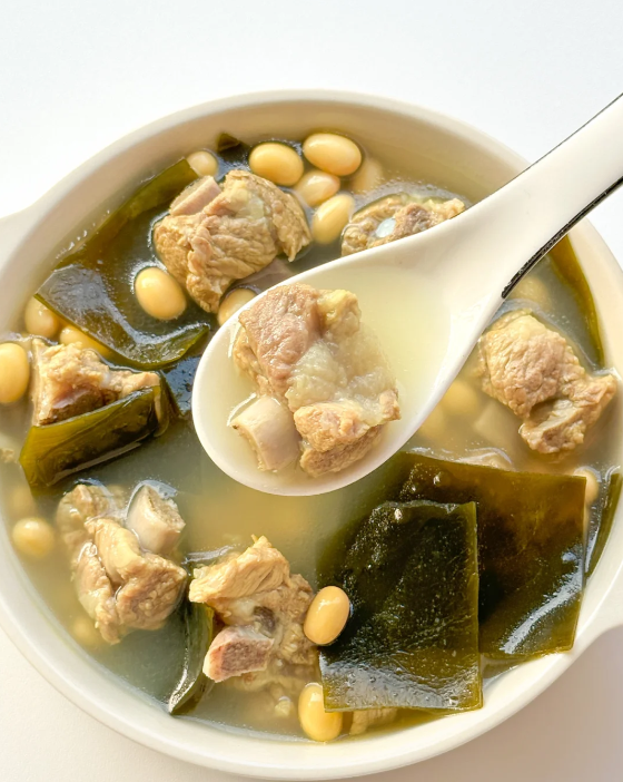 六,【海带黄豆排骨汤】
