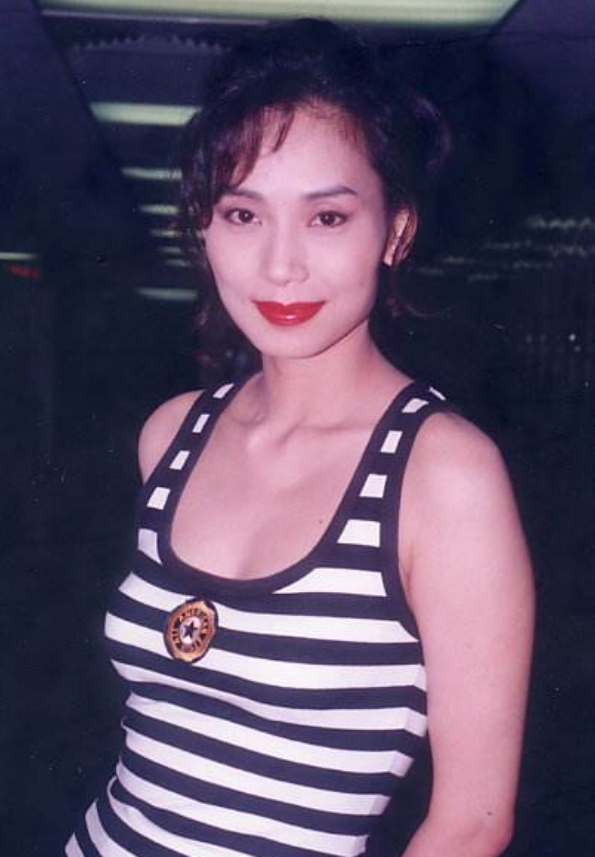 回顾邝美云:19岁当选港姐,38岁拥有百亿身家,三拒豪门60岁未婚