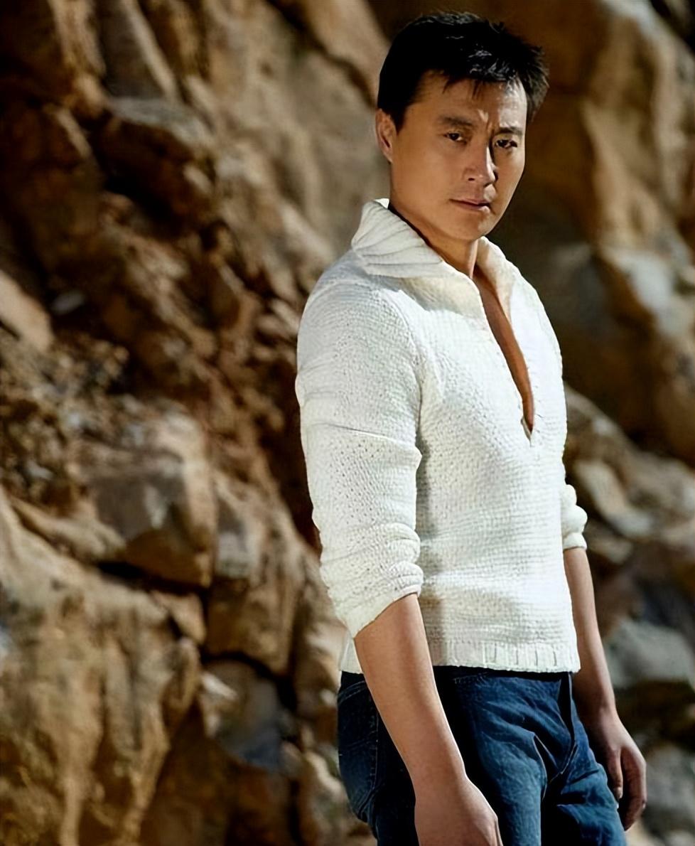 回顾任程伟:娶黄蕾到地下室共患难,成名后只换房子不换糟糠妻