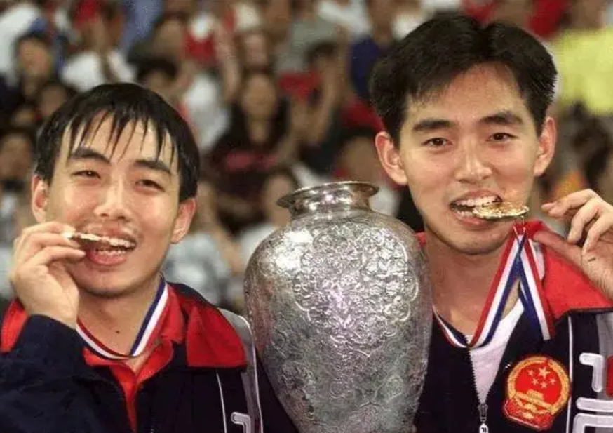 35年后,再看孔令辉刘国梁:才发现这对"双子星",到底有多传奇