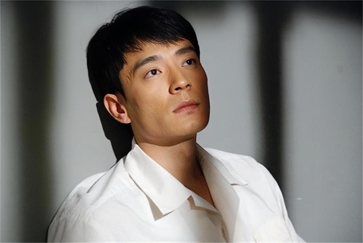 回顾李光洁:和郝蕾离婚,再婚娶了小12岁隋雨蒙,今成人生赢家