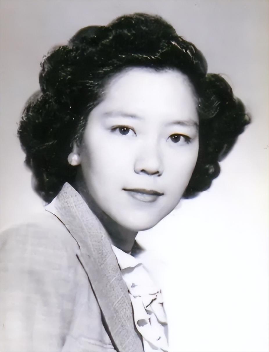 回顾老戏骨彭玉:照顾瘫痪丈夫8年,61岁丧偶,二婚嫁亡夫亲姐夫