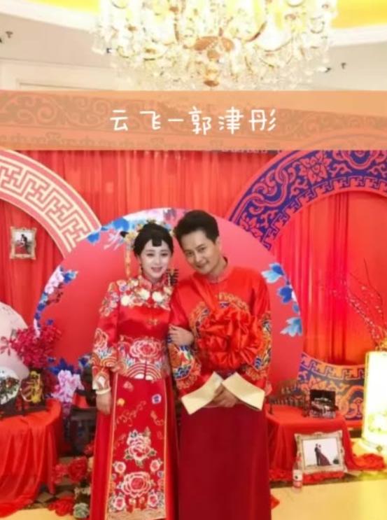 回顾云飞:放弃家庭去支教,成名后与妻子离婚,如今怎样?