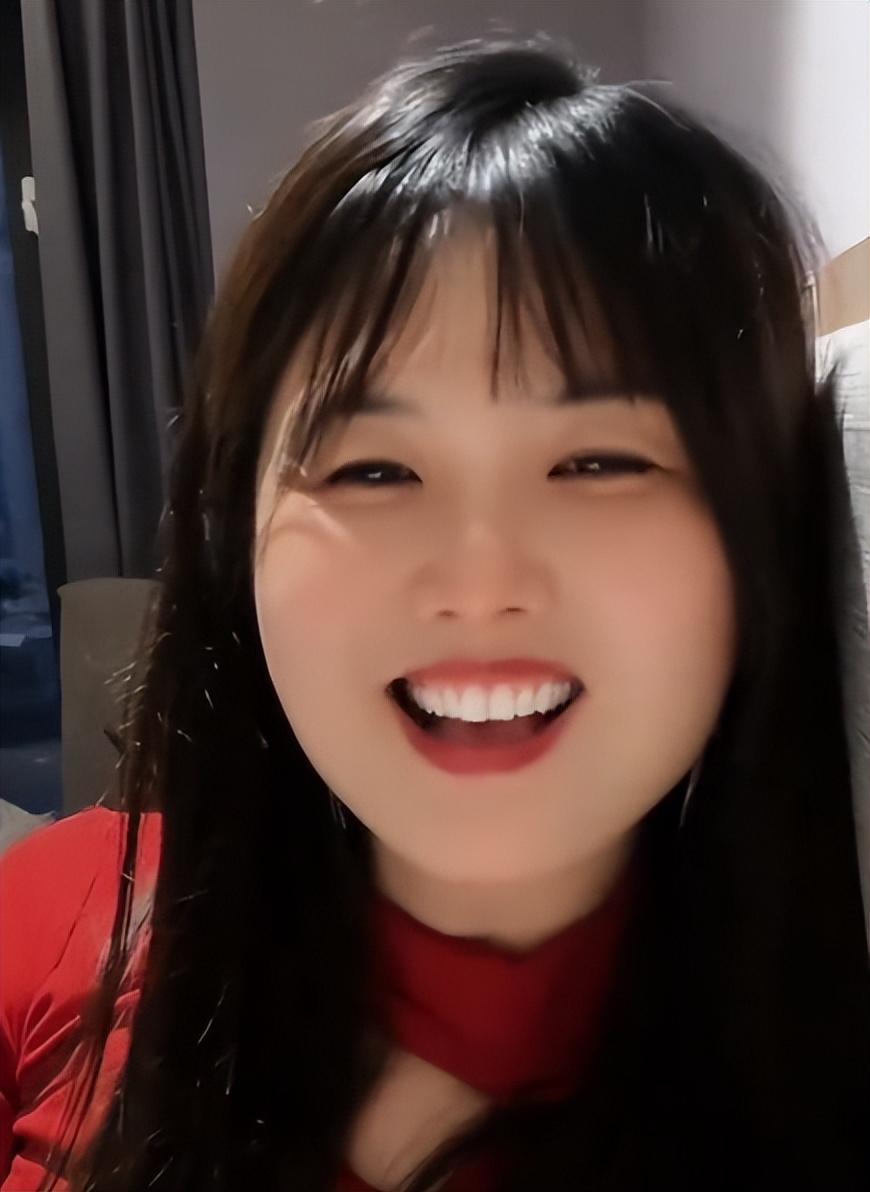 一笑倾城:热度褪去后,网红残酷的真相,在她身上表现得