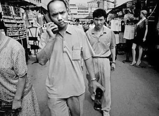 2003年刘涌被押解到殡仪馆,抬进死刑执行车,行刑过程表情镇静