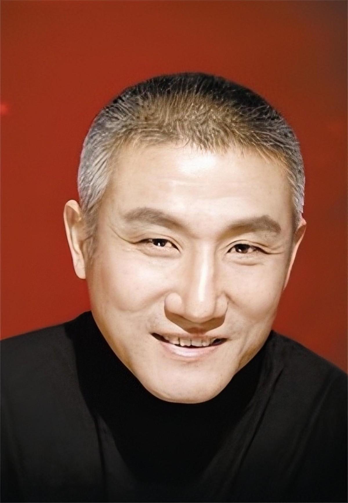 回顾"鬼子专业户"陆彭:娶平凡妻子,恩爱30年无绯闻,幸福美满