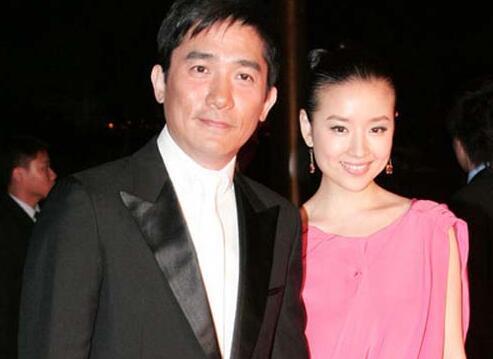 回顾董洁:单亲妈妈带娃背后的辛酸,与孩子父亲潘粤明终身不和解