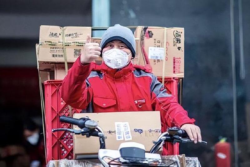 纪实:京东001号快递员:死心塌地送快递13年,刘强东给