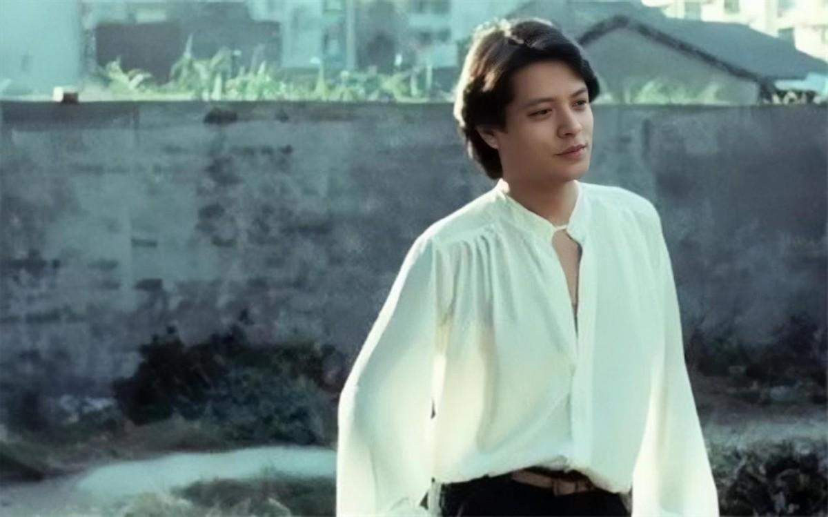 回顾:一代巨星刘文正,拒绝恋爱,因孤独逃离歌坛,31年无迹可寻