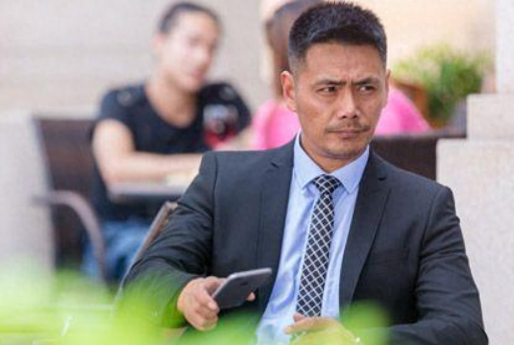 回顾:那个承诺说成名后绝不抛弃患难妻的邵兵,履行承诺了吗