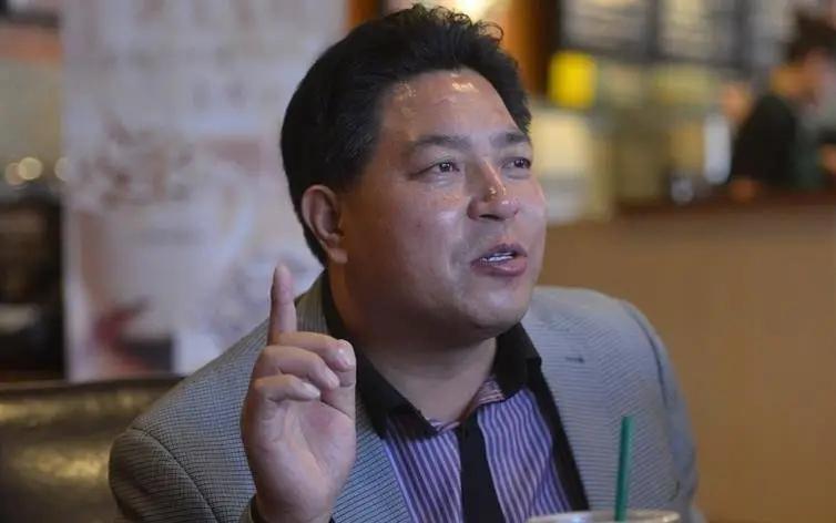 1993年,浙江女子送给小乞丐10元路费,20年后乞丐拿100万报恩