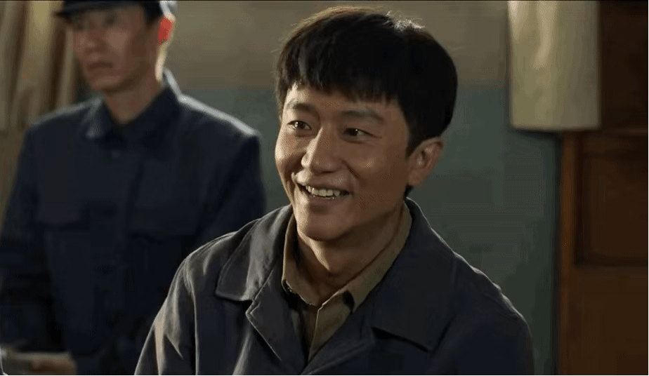 不拍戏就"消失"的黄轩,已经走上了男演员的另一条大道