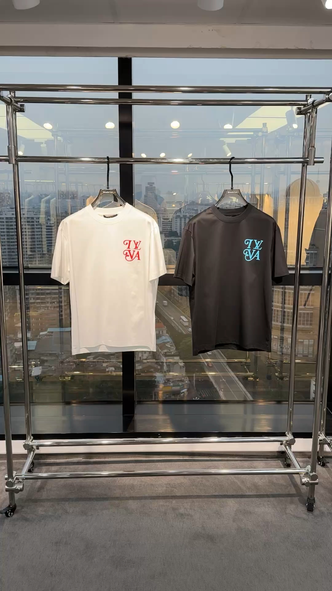 路易威登夏季印花短袖