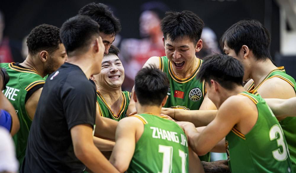 大发娱乐平台-篮球场上的豪门对决吸引了全国观众的关注