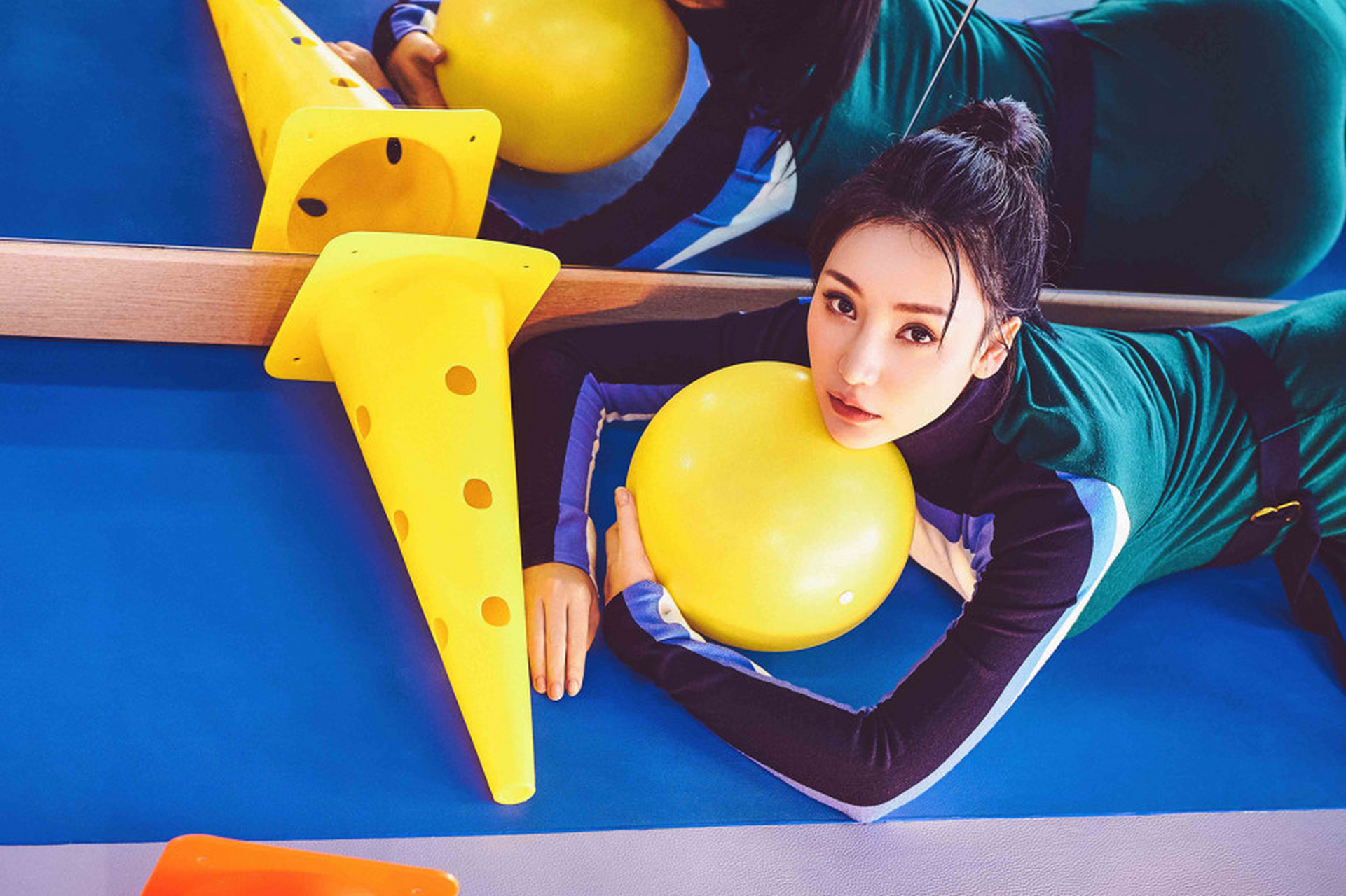 柳岩紧身衣运动大片,爱运动的女人最性感!