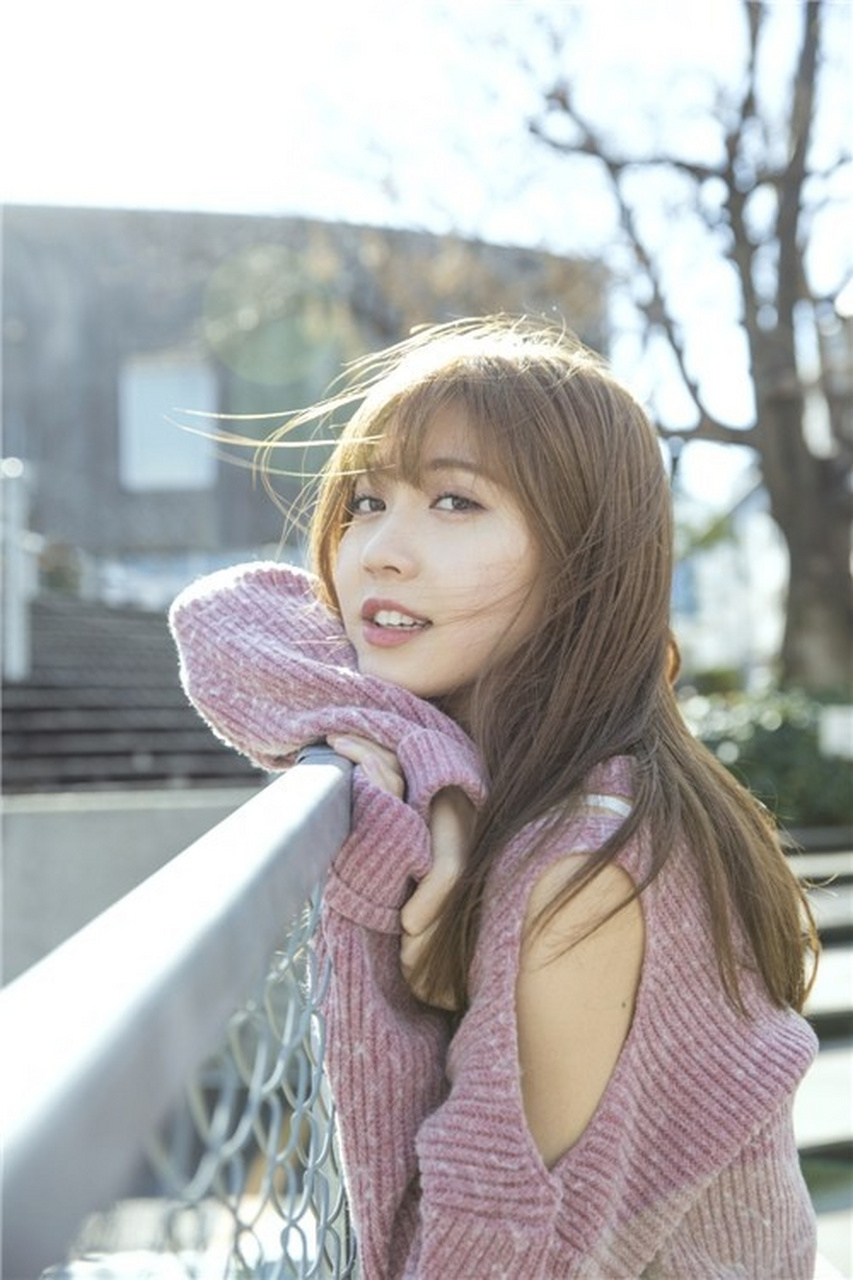 李梦颖甜美写真曝光清新俏皮尽显少女气息